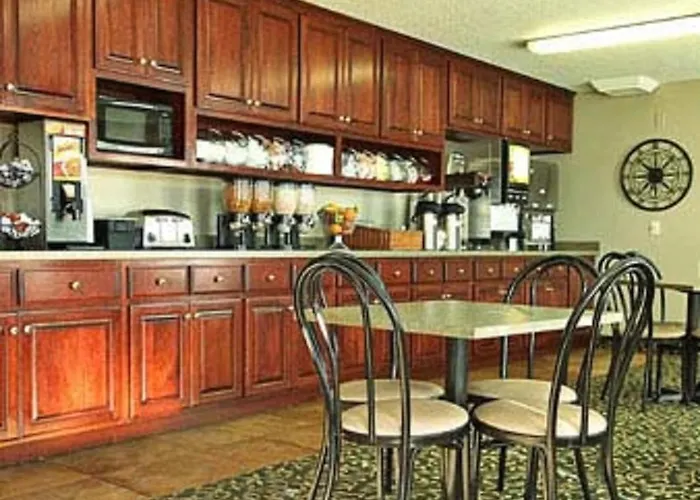 Super 8 by Wyndham Sioux Falls/41st Street
